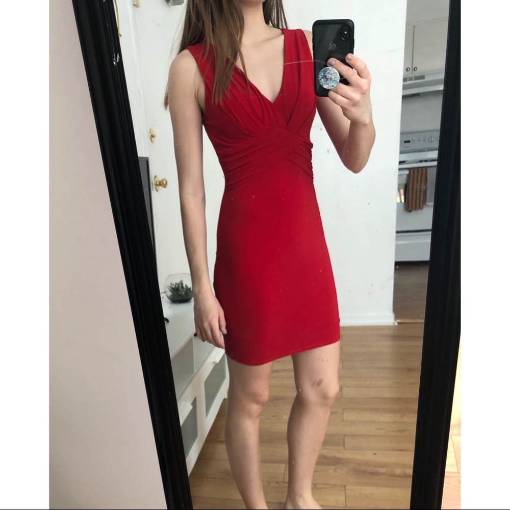 Small bodycon red dress
